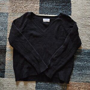 Old Navy Black V-Neck Sweater